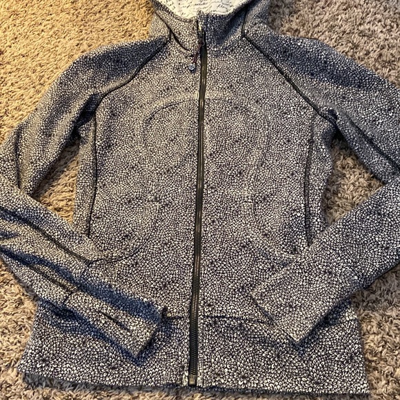 Lululemon plush petal scuba hoodie 6 - Picture 5 of 11